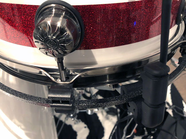 Gauger Flex-Frame - Frame held by snare stand